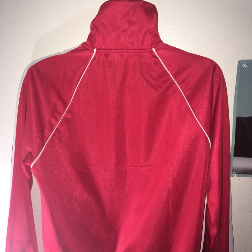 Red Active F21 Sweater - Picture 4 of 5